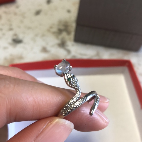 Brand new snake rings with labradorite - Picture 3 of 3